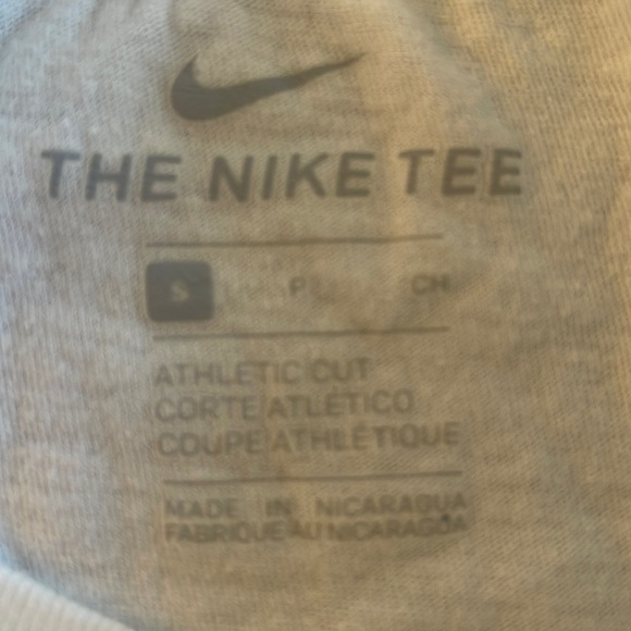 Nike tee - Picture 2 of 2